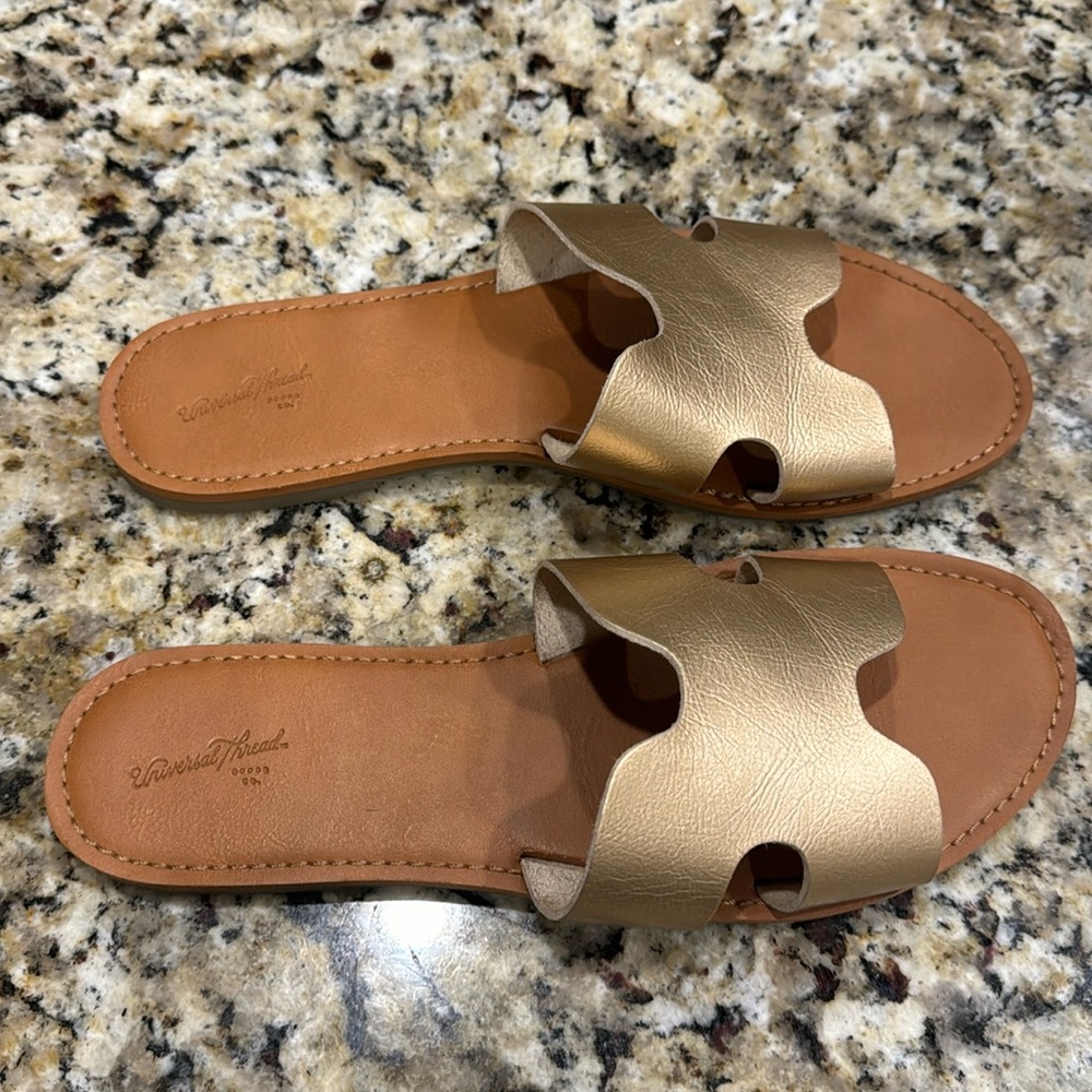 Universal Thread gold women’s size 10 NWOT